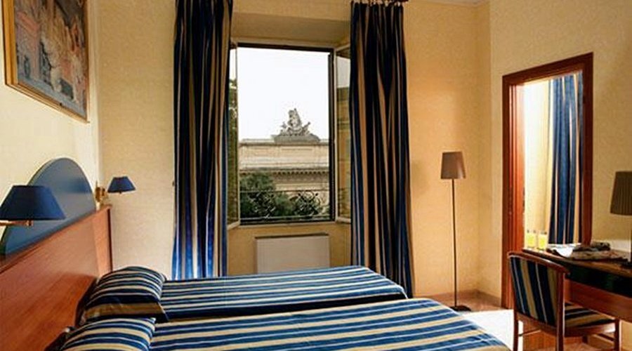654822 Guest Room