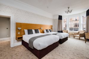 Room & Suite