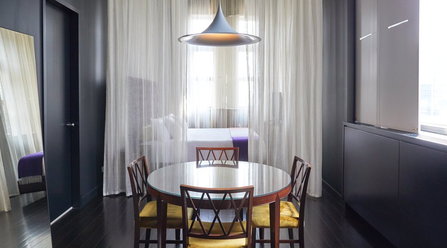 The Black Suite Dining