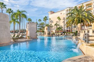 Pool & Beach