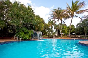 Pool & Beach