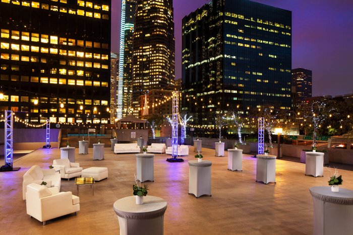 The Westin Bonaventure Hotel & Suites, Los Angeles Bar or Lounge ...