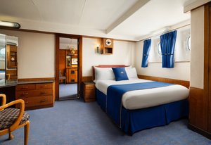 Room & Suite