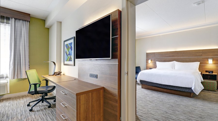 1 King Bed Suite