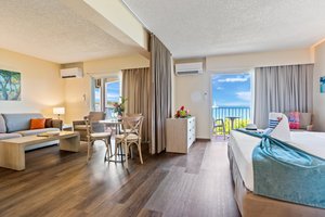 Room & Suite