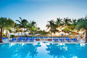 Pool & Beach