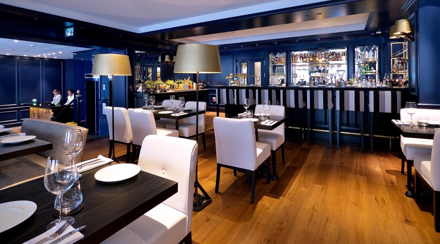 Blackstone Bistro & Lounge