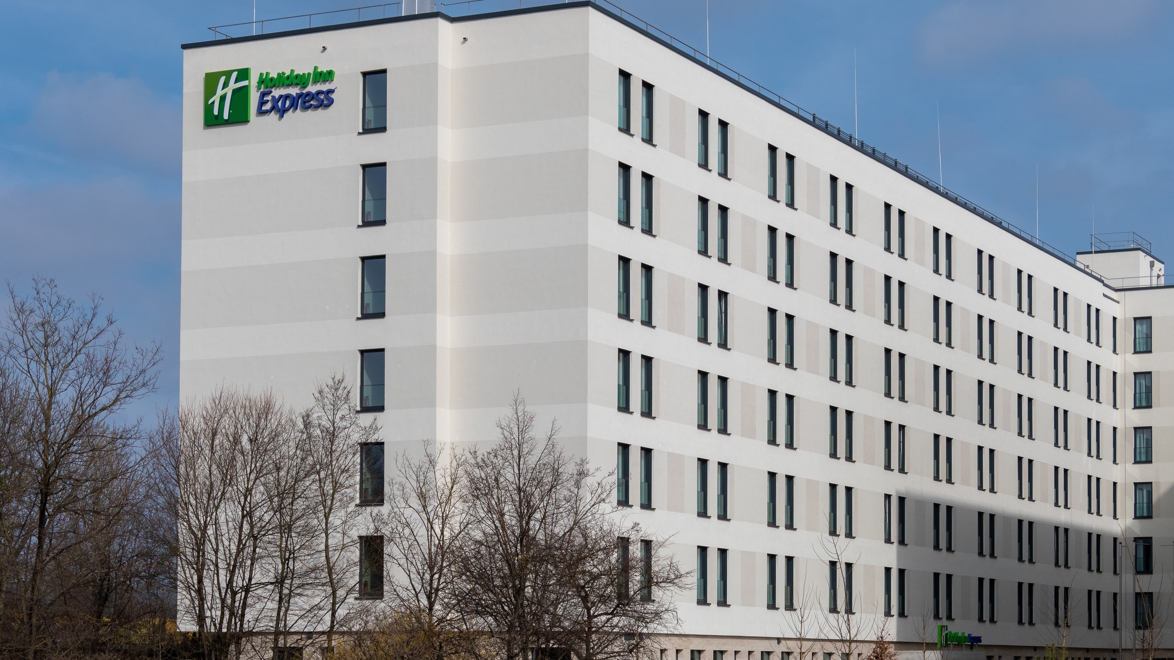 HOLIDAY INN EXPRESS MUNICH NORTH AN IHG HOTEL 95 1 1 1