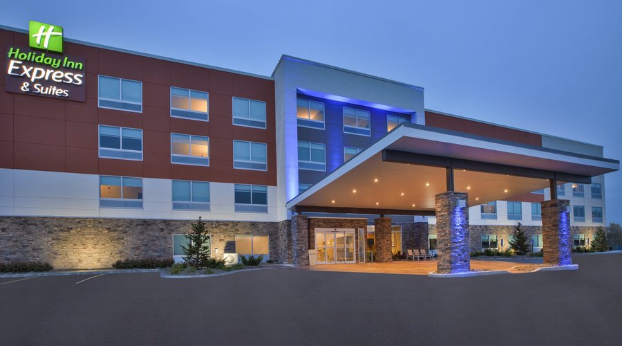 Welcome to our hotel in Parkersburg, WV.