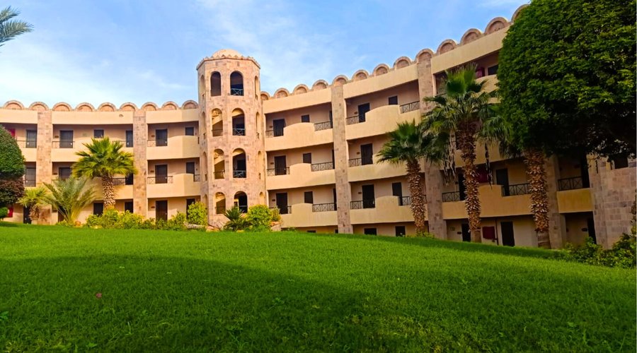 Building 3000 Unique Design