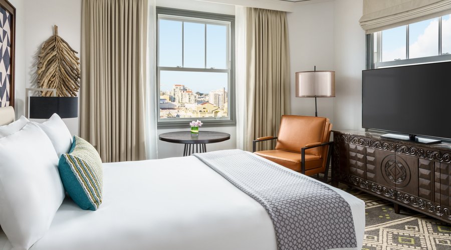 NEWSerrano City View Queen Bed