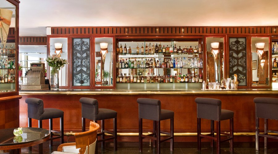 Bar 49