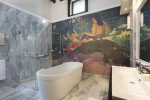 Room & Suite