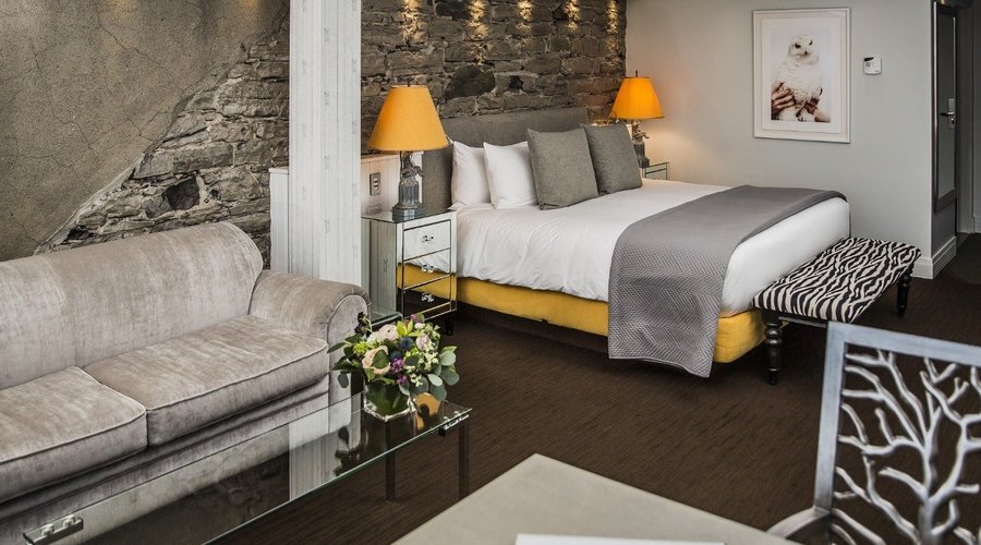 Luxe King Bed River View