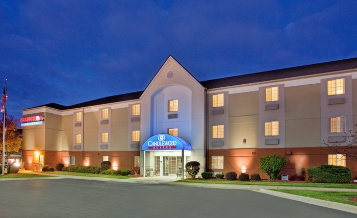 CANDLEWOOD SUITES ROCKFORD, AN IHG HOTEL $127 ($̶1̶3̶6̶) - Prices ...