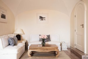 Room & Suite