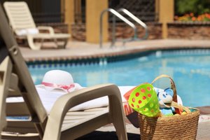 Pool & Beach