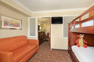 Room & Suite