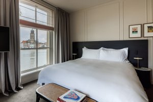 Room & Suite