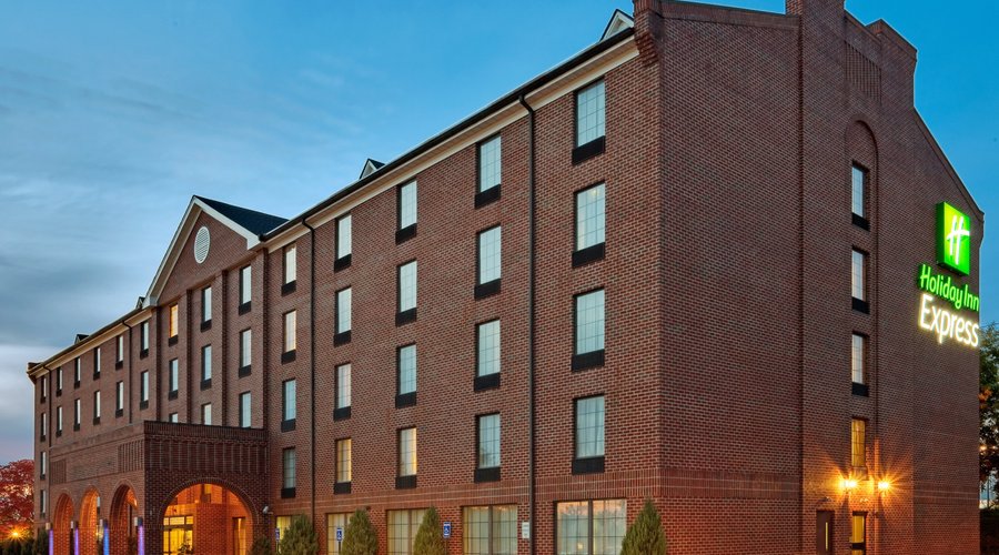 Welcome to our Holiday Inn Express Harrisburg East hotel