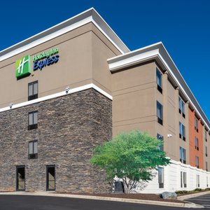 Welcome to our Greensboro hotel along I-40 at Wendover Avenue!
