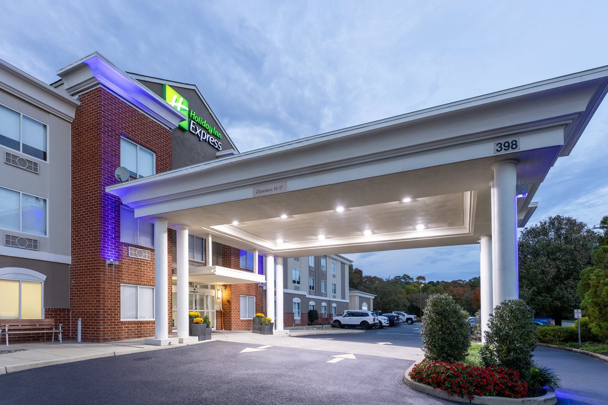 HOLIDAY INN EXPRESS & SUITES VINELAND MILLVILLE, AN IHG HOTEL - Updated  2024 Prices, Reviews, and Photos