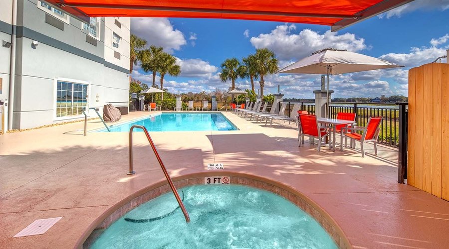 Unwind at the best hotel outdoor pool and spa in Sarasota.