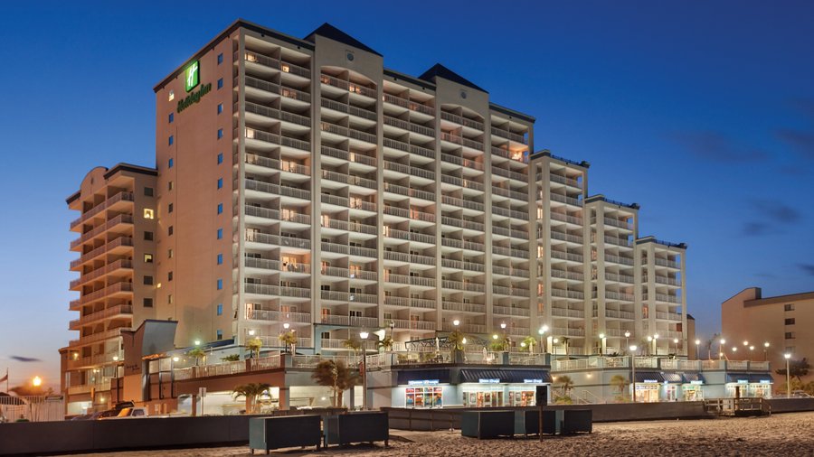 All rooms are fully renovated and equipped with a private balcony.