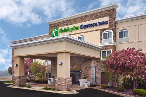 HOLIDAY INN EXPRESS & SUITES CHICAGO-LIBERTYVILLE, AN IHG HOTEL ...