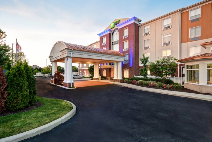 HOLIDAY INN EXPRESS & SUITES SCHERERVILLE, AN IHG HOTEL $107 ($̶1̶2̶5̶ ...