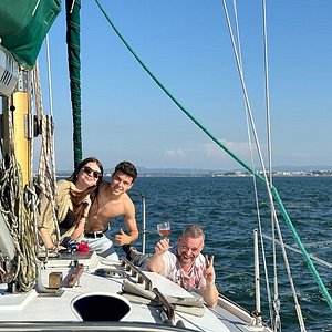 venus sailing tours