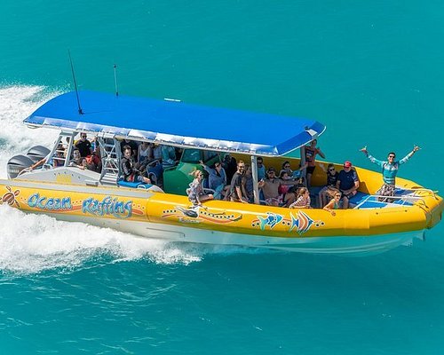 airlie beach boat tours