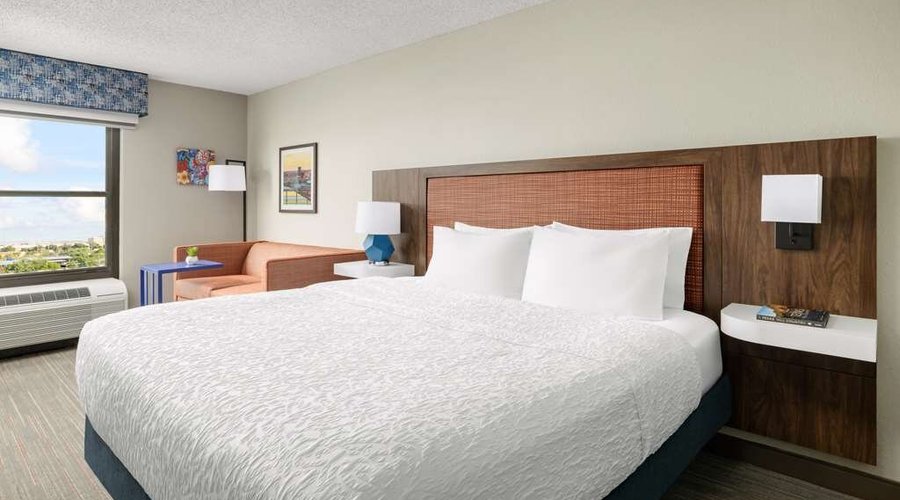 Guest room