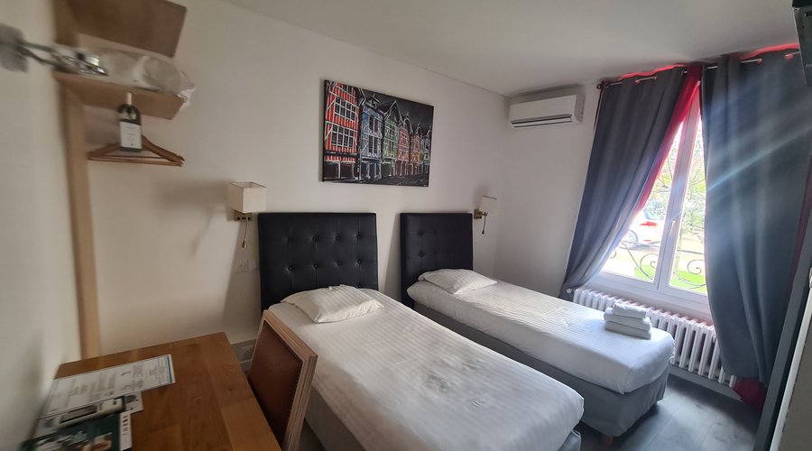 Chambre Familiale avec 2 lits séparés