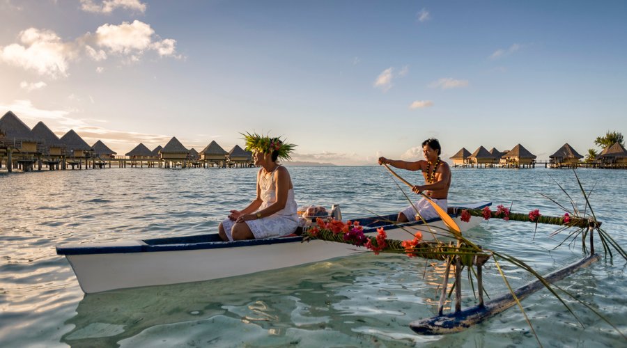 Canoe Breakfast delivered by traditional outrigger canoe