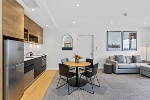Room & Suite
