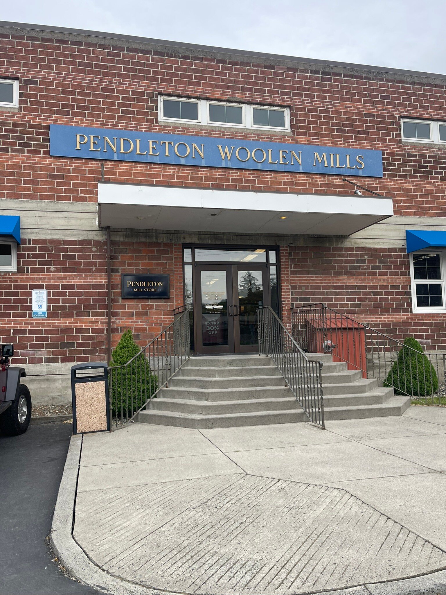 Pendelton Woolen Mill Store (2025) - All You Need to Know