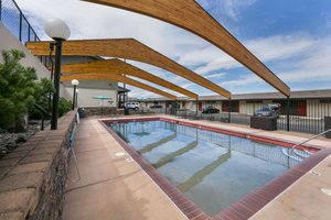 Pool & Beach