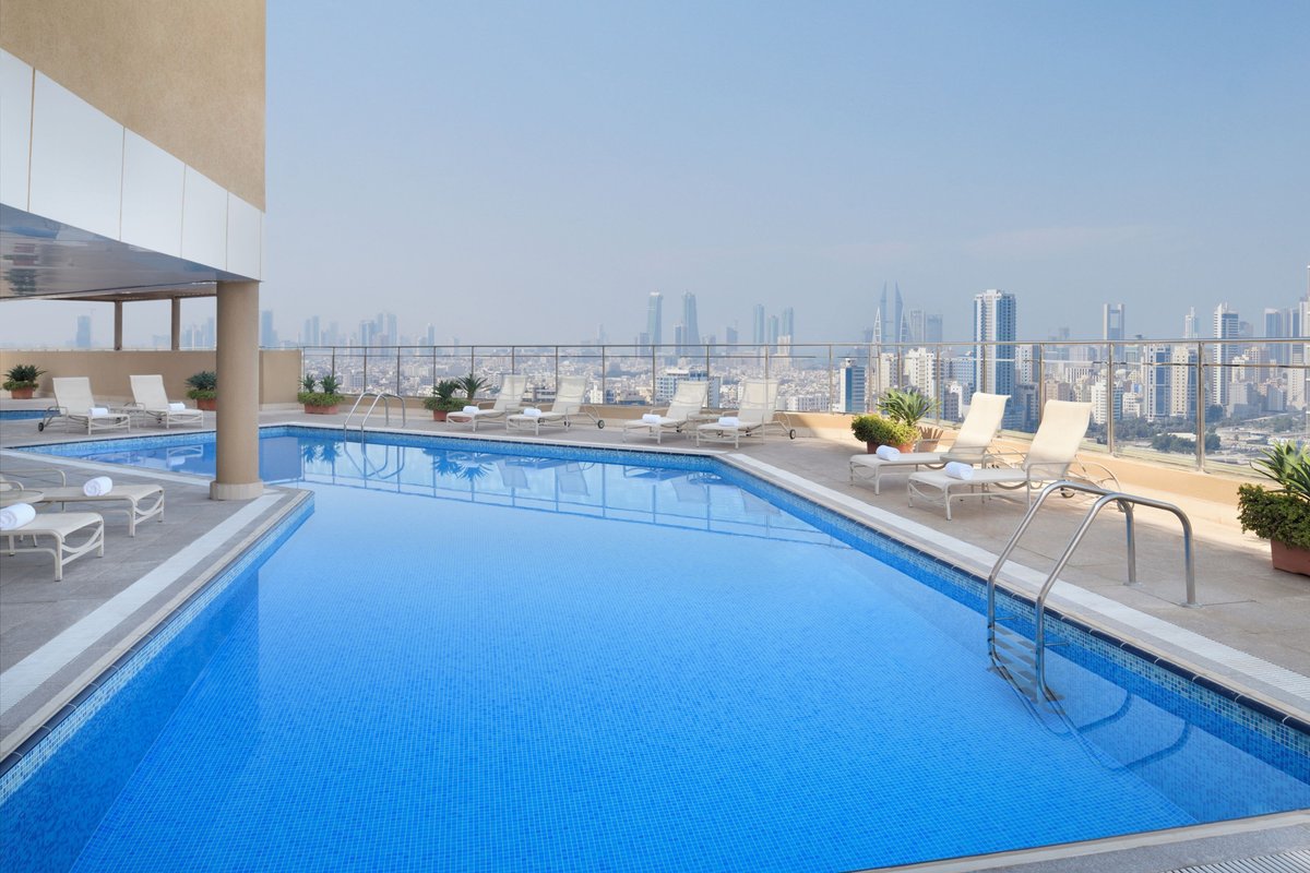 Marriott Executive Apartments Manama, Bahrain Pool: Pictures & Reviews ...