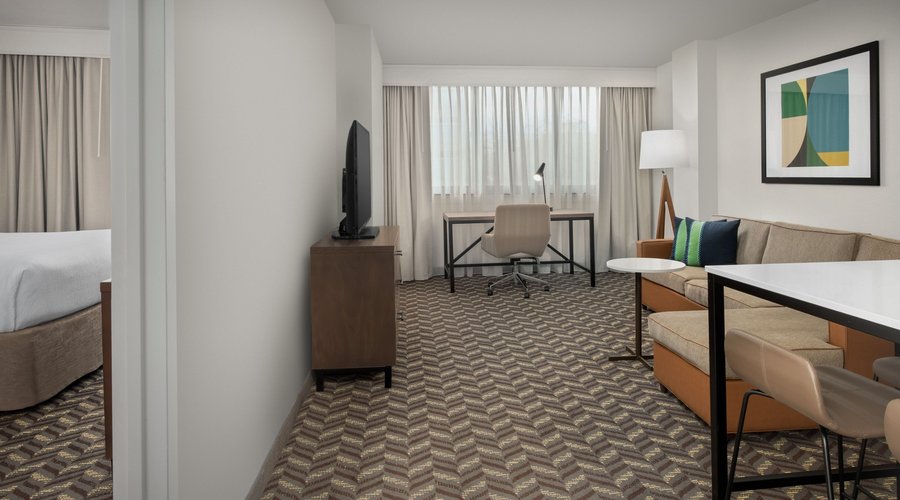 Queen/Queen Suite Living Room