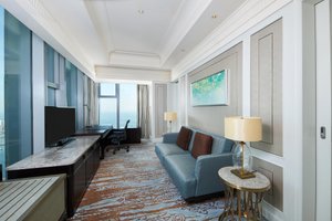 Room & Suite