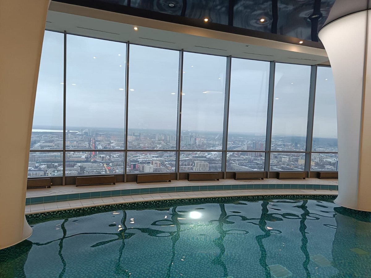 Отель Высоцкий 5*, Екатеринбург, цены от 7500 руб. с завтраком - забронировать н