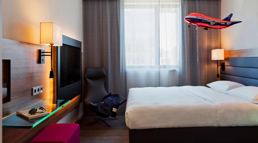 MOXY Queen Sleeper Guest Room