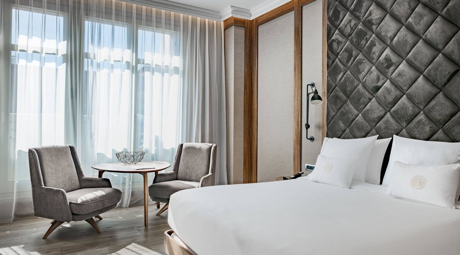 Deluxe View room