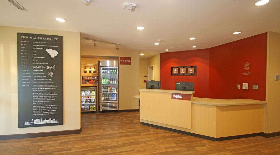 Front Desk & Market