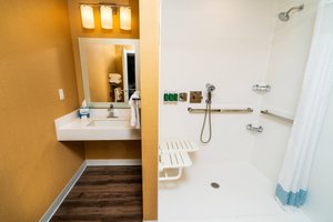 Room & Suite