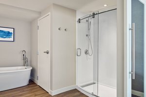 Room & Suite