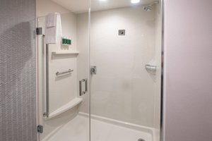 Room & Suite
