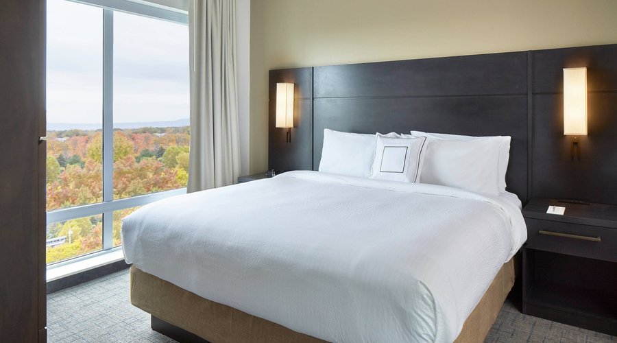 One-Bedroom King Suite - Bedroom