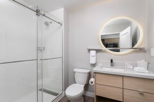 Room & Suite